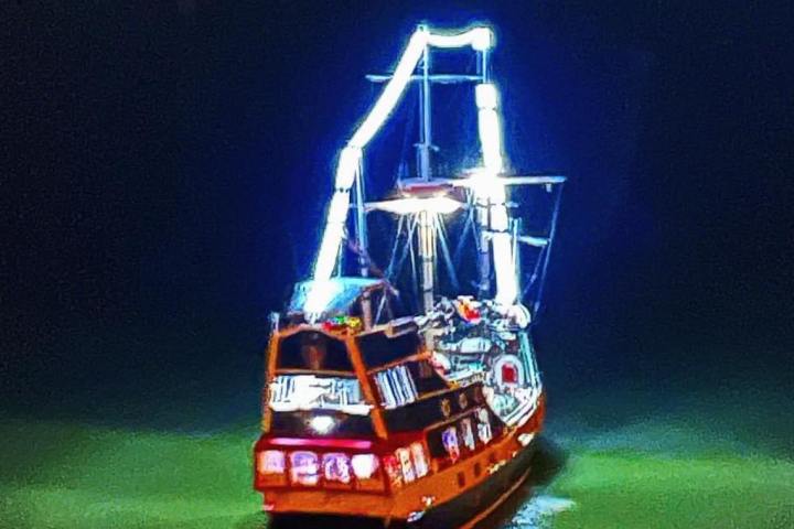 a small boat in a body of water